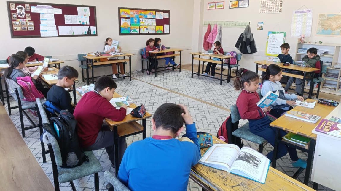 Okuma Saati Etkinliği