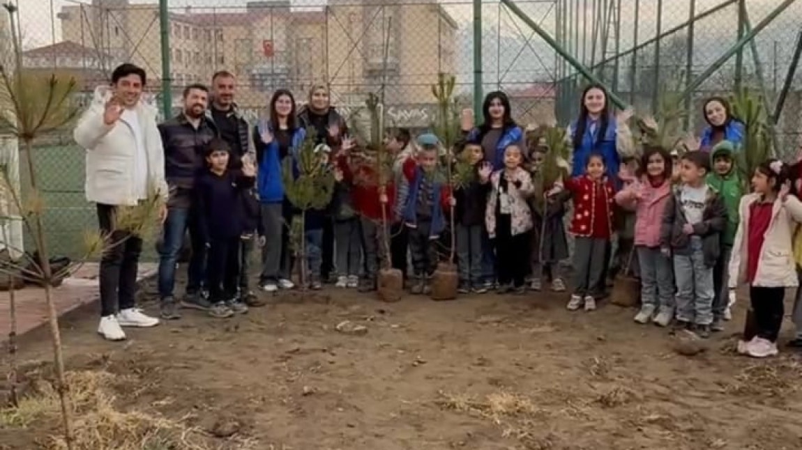 AĞAÇ DİKME ETKİNLİĞİ